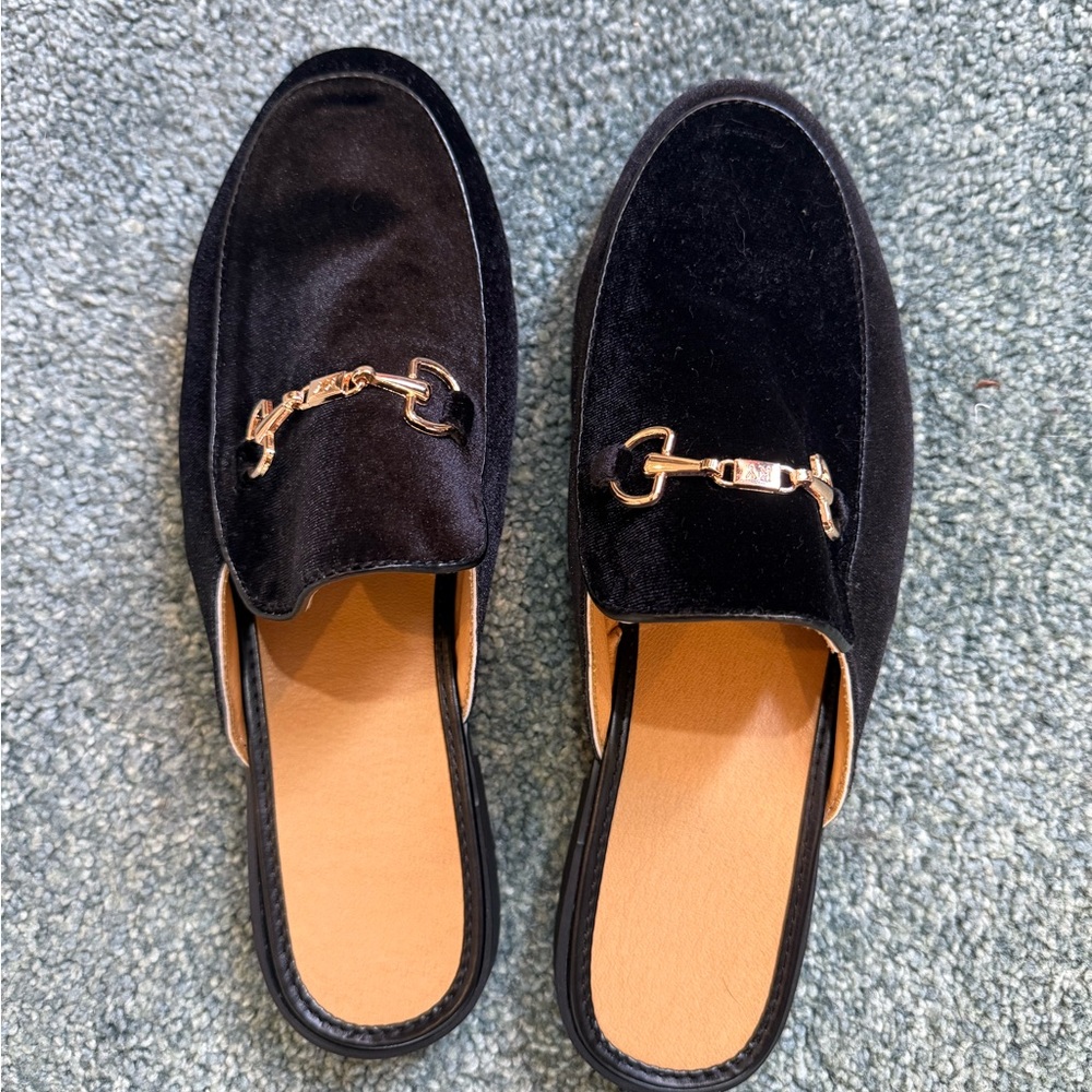 Elegant Black Velvet Loafer Slippers